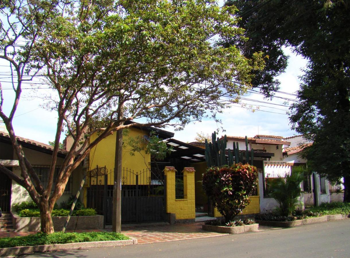 Yellow House Hostel Medellín Exteriér fotografie